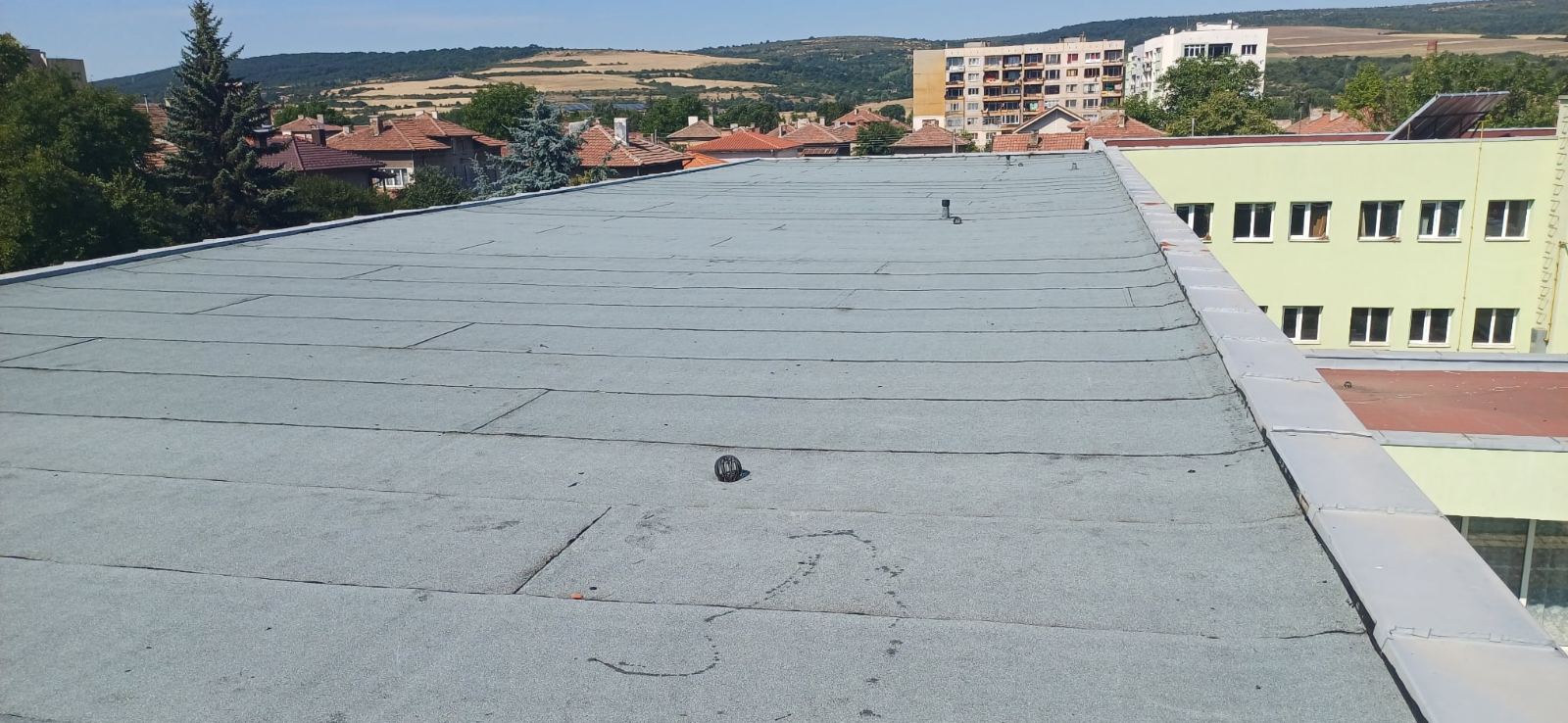 Завършен покрив с керемиди