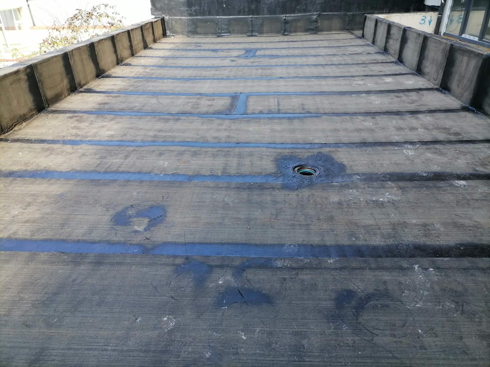 Покрив с битумни керемиди